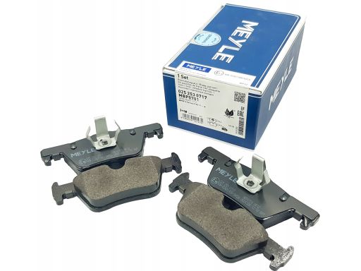 025 253 0717 Klocek Hamulcowy Kpl. Tył , Pasuje Do: Bmw 1 (F20), 1 (F2