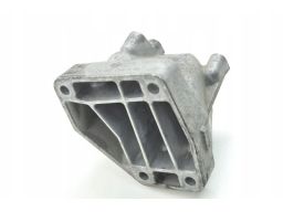 Lewa Łapa uchwyt Silnika Mercedes W221 W907 A6422236304