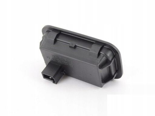 Przycisk włącznik otwierania klapy Mercedes W211