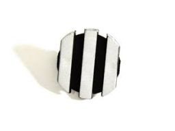 Zaślepka osłony pokrywy silnika BMW 7 E38 E65 E66