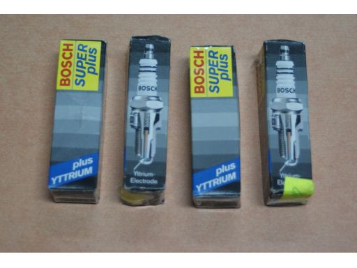 Świeca Zapłonowa 0 242 225 599