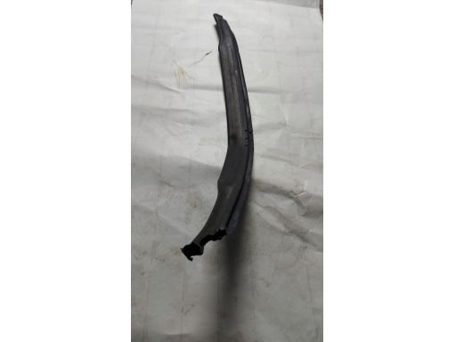 Uszczelka maski pokrywy silnika W204 A2046282798