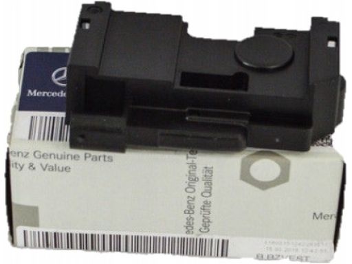 Stycznik włącznik zamka Mercedes W205 A2048703158