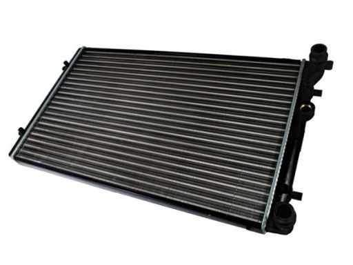 Chłodnica Silnika D7W001Tt