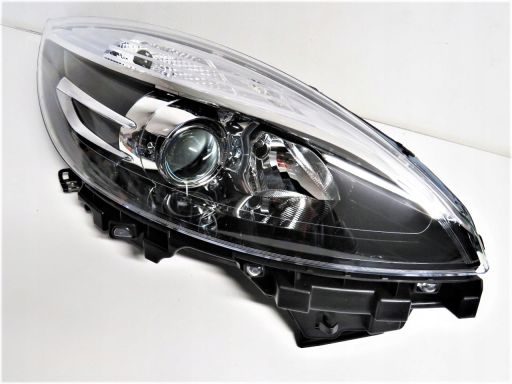 Reflektor Świateł Przednich 044764