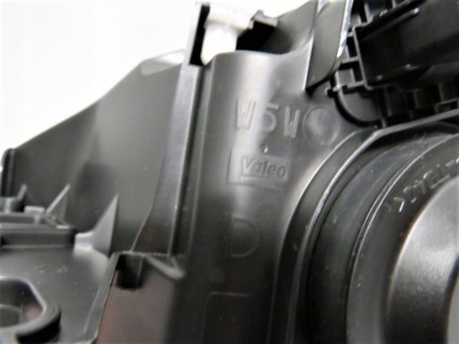 Reflektor Świateł Przednich 044764