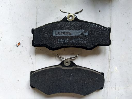 Klocek Hamulcowy Kpl. Gdb399