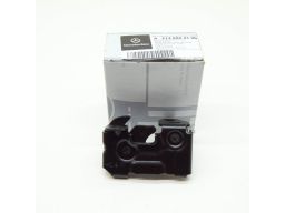 Zamek rygiel maski w pas Mercedes W213 A2138804106 NOWY ORI