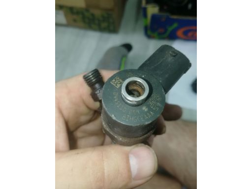 0 445 110 299 Wtryskiwacz Bosch