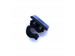 Spinka zatrzask mocowanie Mercedes W208 W209 W210 A0009950148