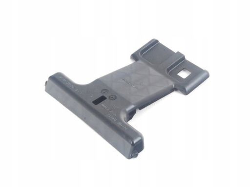 Wspornik atrapy grill Mercedes W204 LIFT AMG pak