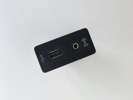 Port Gniazdo USB AUX Volkswagen Audi Seat Skoda OE 5G0035222F
