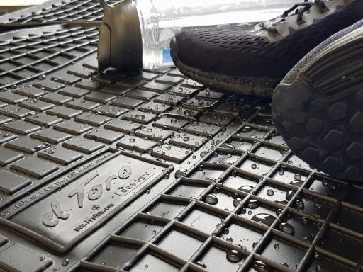 Dywaniki Gumowe Czarne Ford Fiesta Frogum