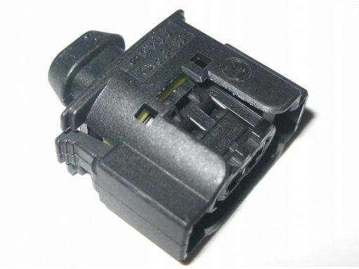 Wtyczka obudowa kostka Mercedes W211 W212 W215 A1685452728