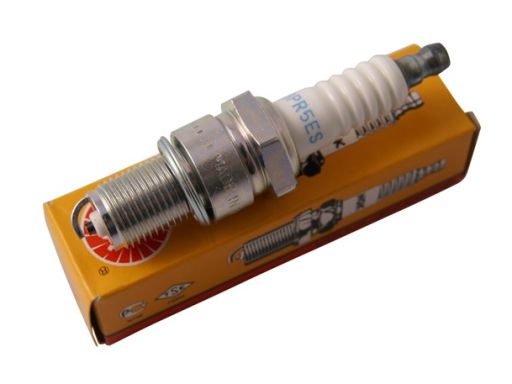 Świeca Zapłonowa 7422