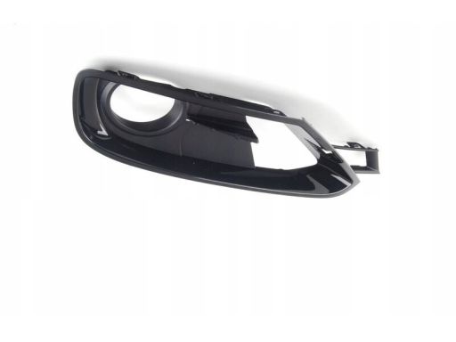 Atrapa prawa ramka halogenu BMW 3 F30 F31 nowa