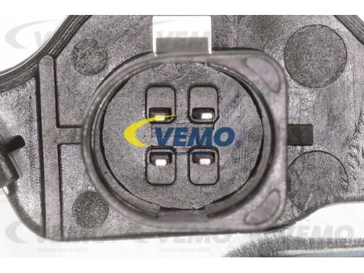 Listwa klapy bagażnika Volkswagen Golf Plus V, Jetta 3, Passat B6, Tou