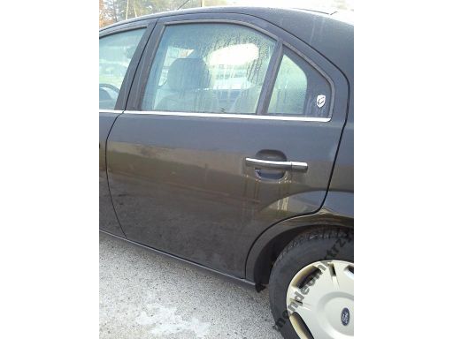 G 0 czarne drzwi lewy tył ford mondeo mk3 sedan