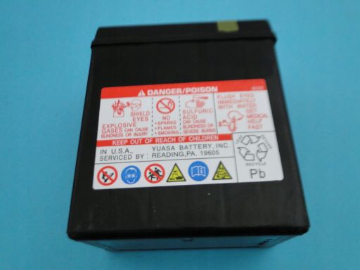 Akumulator yuasa ytx7l-bs suzuki dr 125 350 gz 250